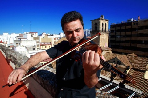 La universalidad de la orquesta hace que no haya diferencias geográficas entre sus miembros. Así define Artaches ese no sentirse extranjero en Córdoba.  